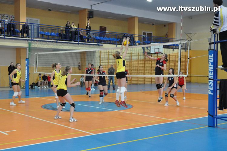 Piłka Siatkowa Kobiet - eliminacje do XIV IOSW Tuchola - Londyn 2012.