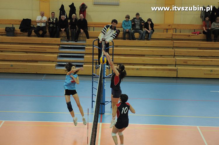 Piłka Siatkowa Kobiet - eliminacje do XIV IOSW Tuchola - Londyn 2012.