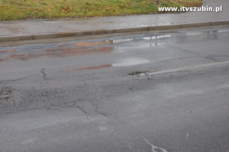 Awaria sieci wodociągowej na ulicy Nakielskiej