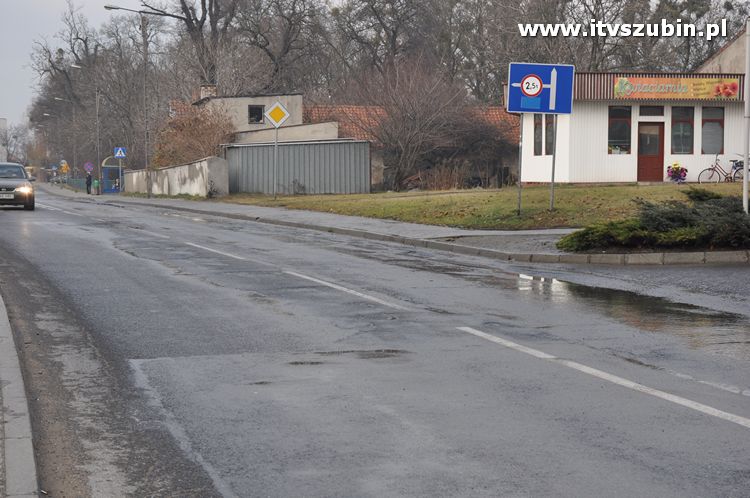 Awaria sieci wodociągowej na ulicy Nakielskiej