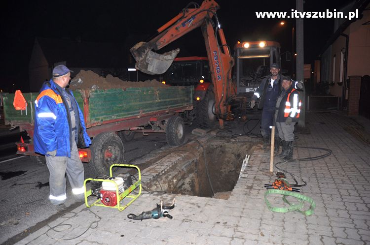 Awaria sieci wodociągowej na ulicy Nakielskiej