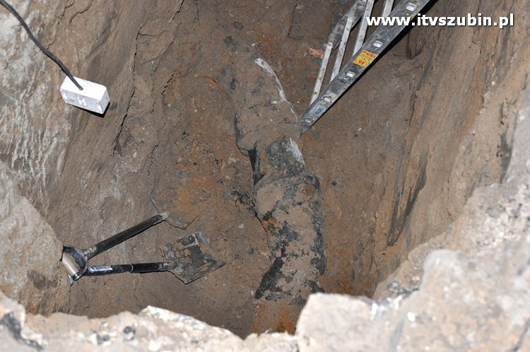 Awaria sieci wodociągowej na ulicy Nakielskiej