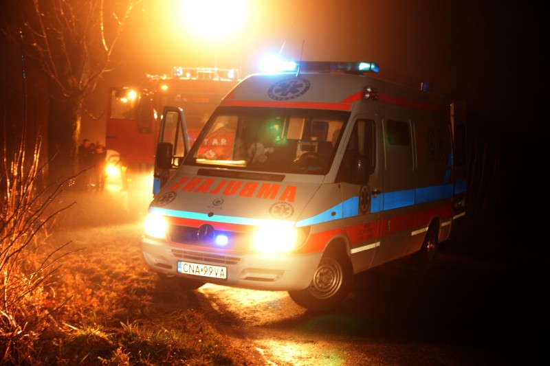 Dachowanie we mgle na drodze z Iwna do Łankowic