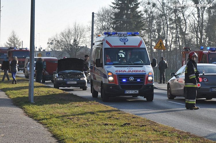 Zdarzenie drogowe na ulicy Jana Pawła II w Szubinie