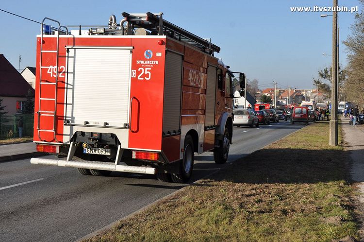 Zdarzenie drogowe na ulicy Jana Pawła II w Szubinie