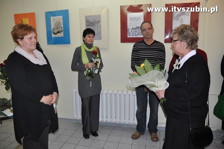 Betlejemskie Światełko Pokoju 2011 zapłonęło na szubińskim rynku