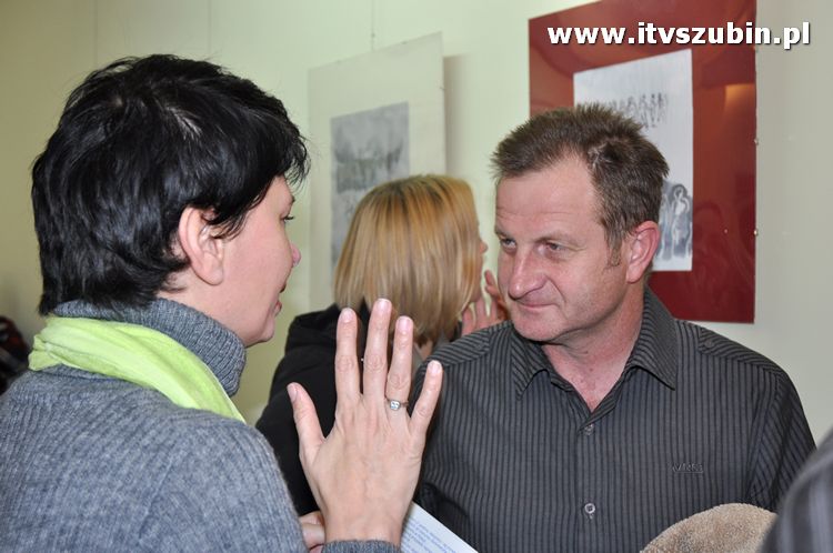 Betlejemskie Światełko Pokoju 2011 zapłonęło na szubińskim rynku