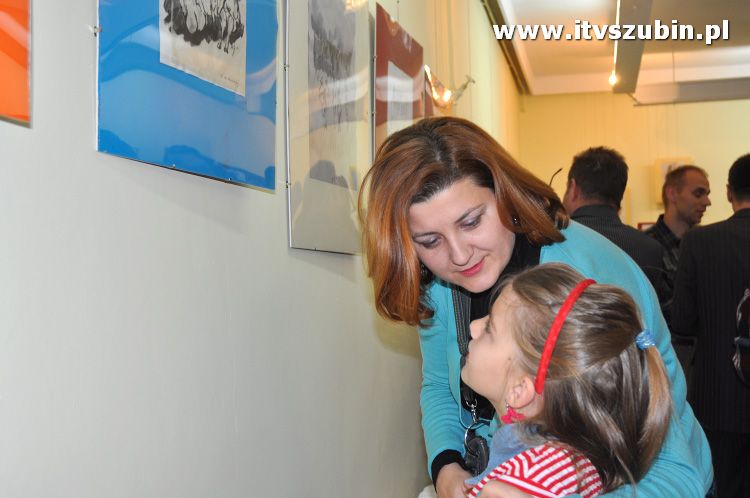 Betlejemskie Światełko Pokoju 2011 zapłonęło na szubińskim rynku