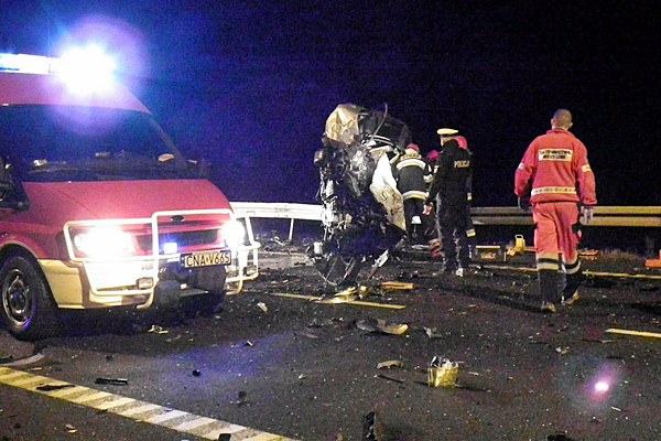 Cztery ofiary śmiertelne w wypadku na obwodnicy Nakła nad Notecią.
