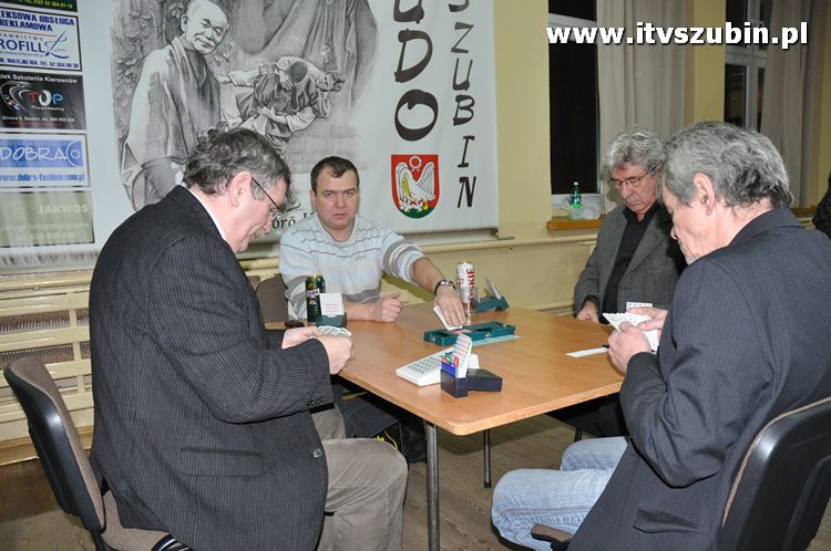 Nocny Mikołajkowy Turniej Brydża Sportowego w Szubinie
