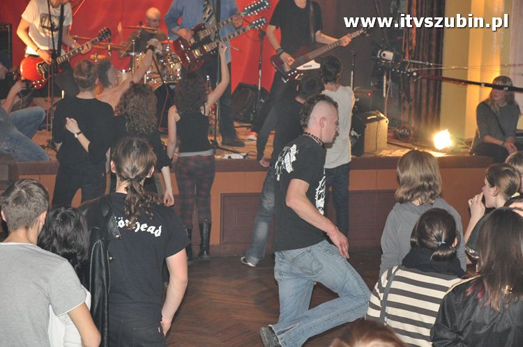 Charytatywny Bal Andrzejkowy i Mikołajkowy Koncert Rockowy dla Pawła.