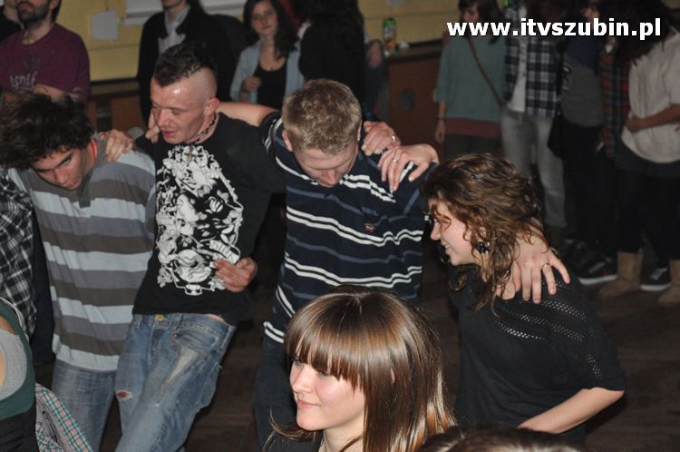 Charytatywny Bal Andrzejkowy i Mikołajkowy Koncert Rockowy dla Pawła.