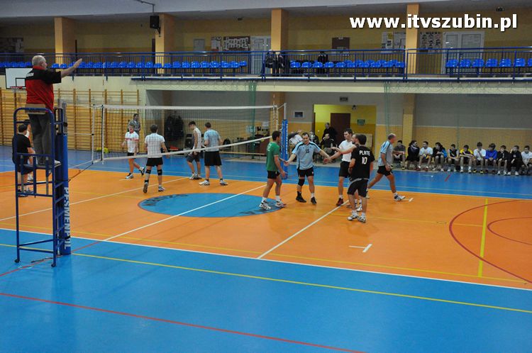 Turniej o Puchar Burmistrza Szubina w Piłce Siatkowej.