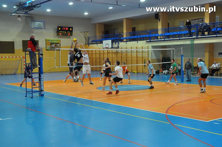 Turniej o Puchar Burmistrza Szubina w Piłce Siatkowej.