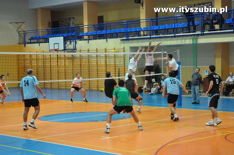 Turniej o Puchar Burmistrza Szubina w Piłce Siatkowej.