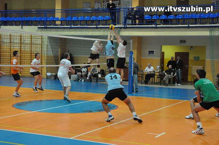 Turniej o Puchar Burmistrza Szubina w Piłce Siatkowej.