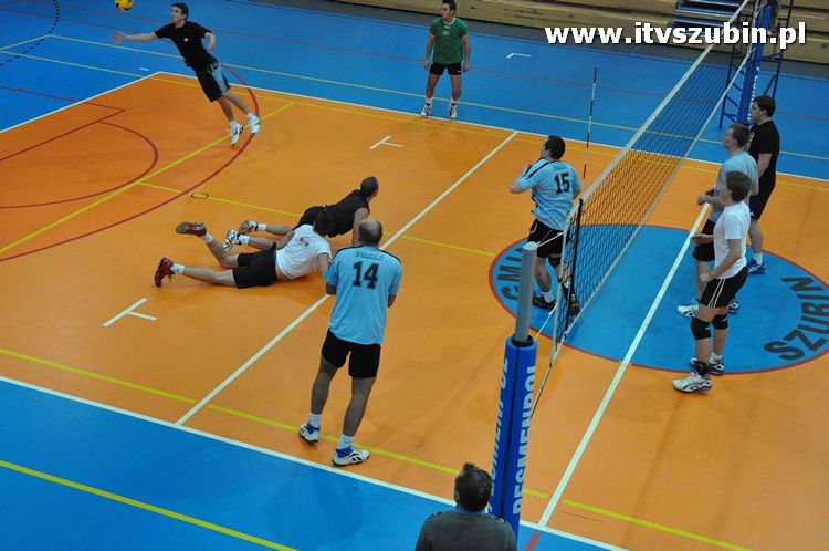 Turniej o Puchar Burmistrza Szubina w Piłce Siatkowej.