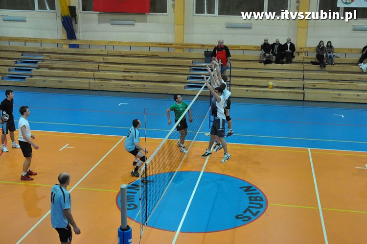 Turniej o Puchar Burmistrza Szubina w Piłce Siatkowej.