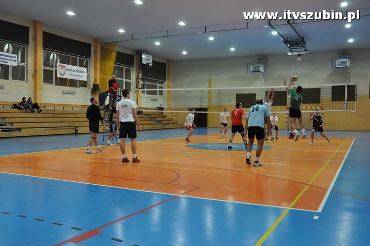 Turniej o Puchar Burmistrza Szubina w Piłce Siatkowej.