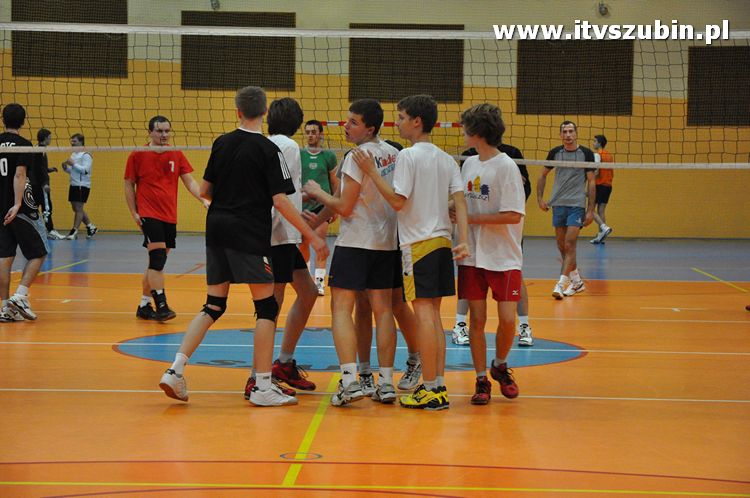 Turniej o Puchar Burmistrza Szubina w Piłce Siatkowej.