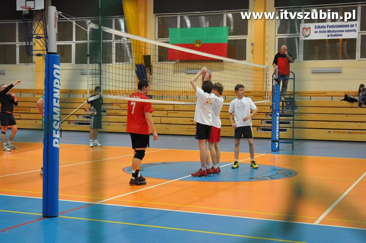 Turniej o Puchar Burmistrza Szubina w Piłce Siatkowej.