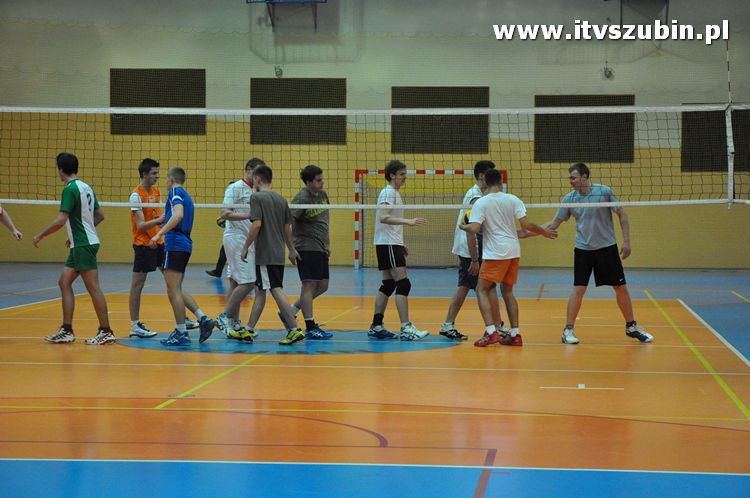 Turniej o Puchar Burmistrza Szubina w Piłce Siatkowej.