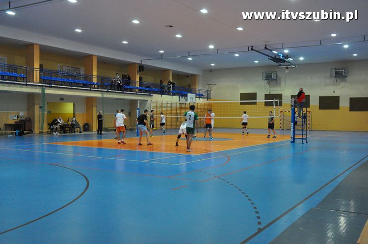 Turniej o Puchar Burmistrza Szubina w Piłce Siatkowej.