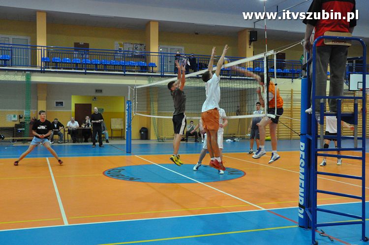 Turniej o Puchar Burmistrza Szubina w Piłce Siatkowej.