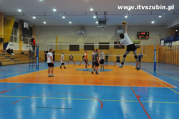 Turniej o Puchar Burmistrza Szubina w Piłce Siatkowej.