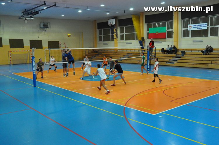Turniej o Puchar Burmistrza Szubina w Piłce Siatkowej.