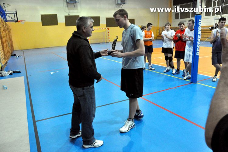 Turniej o Puchar Burmistrza Szubina w Piłce Siatkowej.