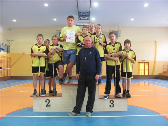 Finał wojewódzki w unihokeju - SP Kołaczkowo wywalczyło 4 miejsce