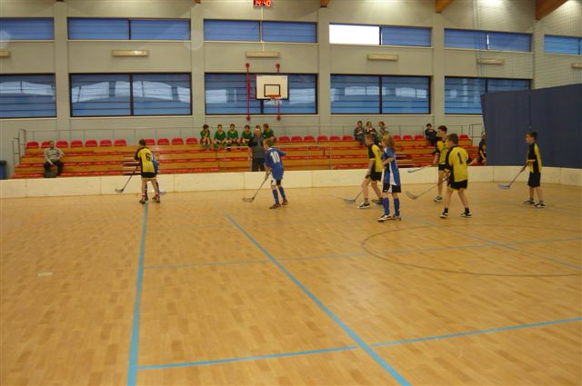 Finał wojewódzki w unihokeju - SP Kołaczkowo wywalczyło 4 miejsce