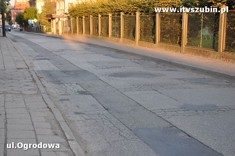 Remont ulicy J.Dąbrowskiego trwa. W kolejce czeka ulica Ogrodowa.