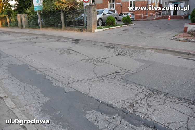 Remont ulicy J.Dąbrowskiego trwa. W kolejce czeka ulica Ogrodowa.