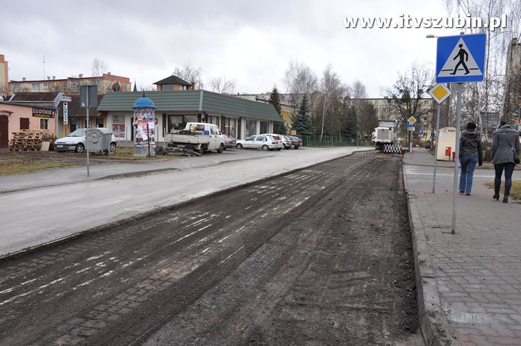 Remont ulicy J.Dąbrowskiego trwa. W kolejce czeka ulica Ogrodowa.