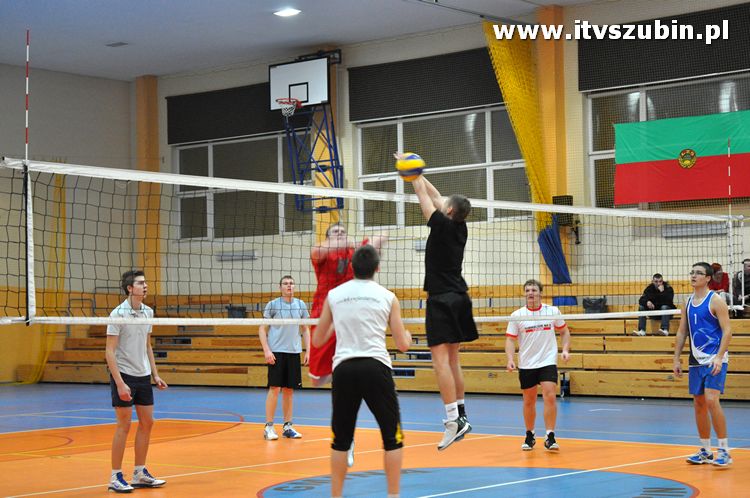 Zimowy Turniej w Piłce Siatkowej o puchar Prezesa STS Salsa 2011.