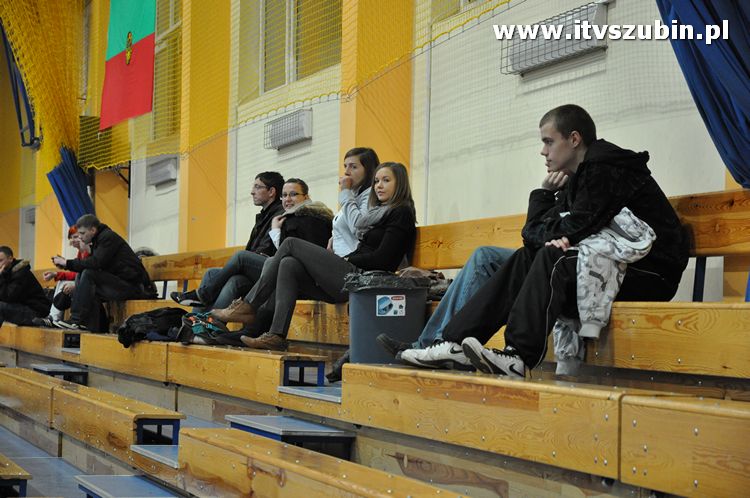 Zimowy Turniej w Piłce Siatkowej o puchar Prezesa STS Salsa 2011.