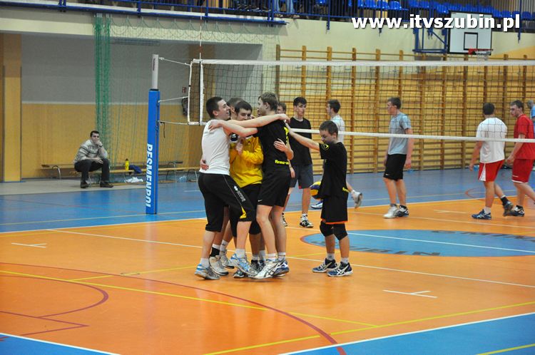 Zimowy Turniej w Piłce Siatkowej o puchar Prezesa STS Salsa 2011.