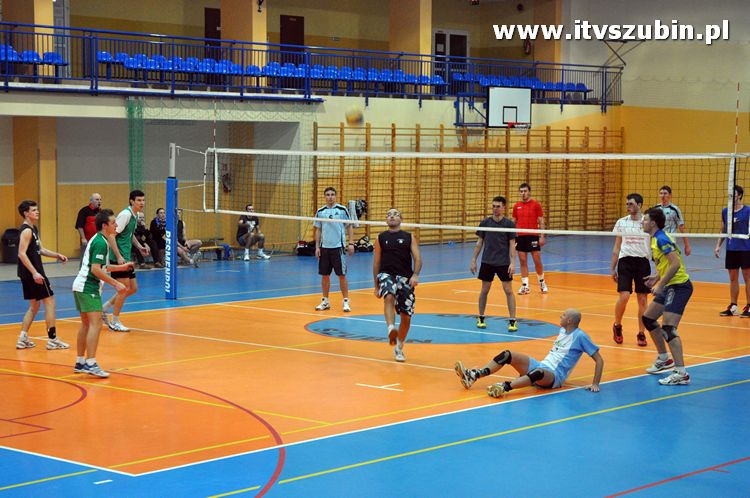 Zimowy Turniej w Piłce Siatkowej o puchar Prezesa STS Salsa 2011.