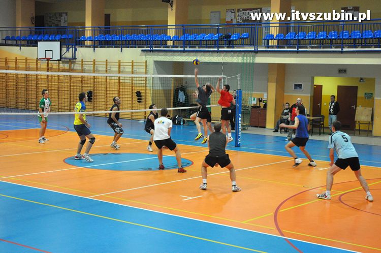 Zimowy Turniej w Piłce Siatkowej o puchar Prezesa STS Salsa 2011.
