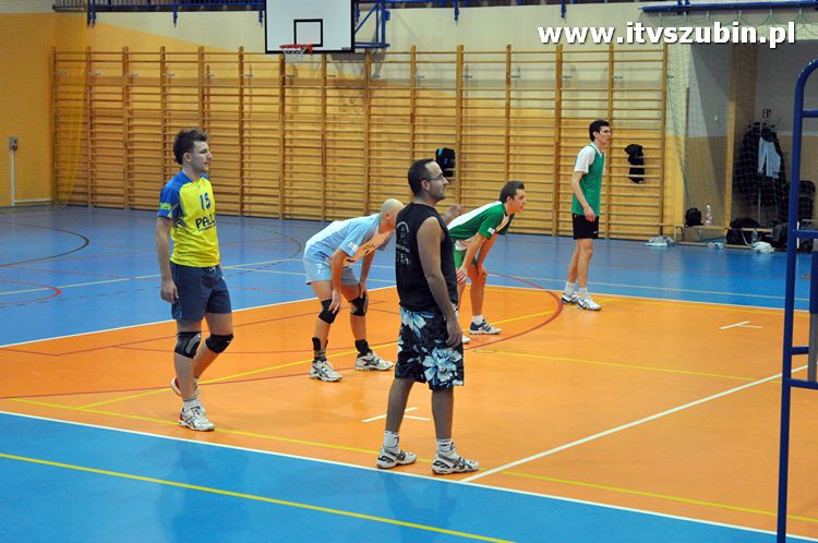 Zimowy Turniej w Piłce Siatkowej o puchar Prezesa STS Salsa 2011.