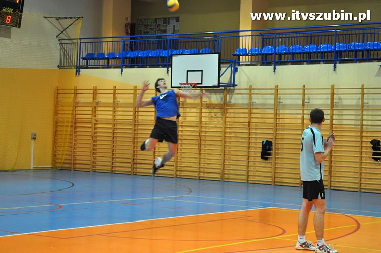 Zimowy Turniej w Piłce Siatkowej o puchar Prezesa STS Salsa 2011.