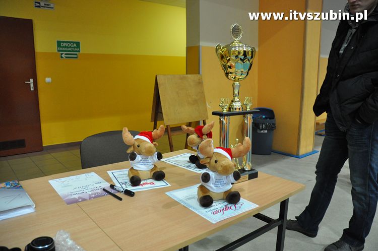 Zimowy Turniej w Piłce Siatkowej o puchar Prezesa STS Salsa 2011.