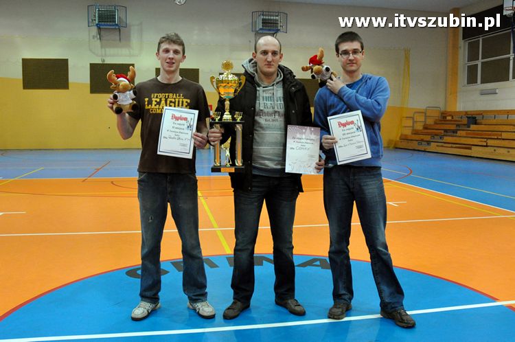 Zimowy Turniej w Piłce Siatkowej o puchar Prezesa STS Salsa 2011.