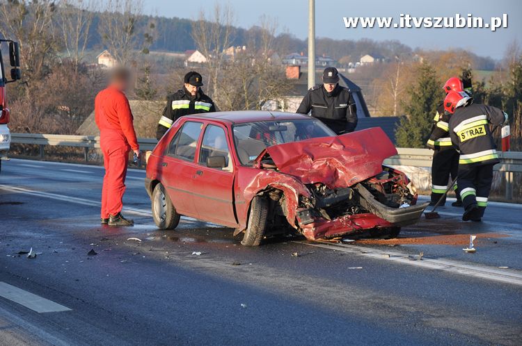 Kolizja drogowa na zjeździe z obwodnicy Szubina.