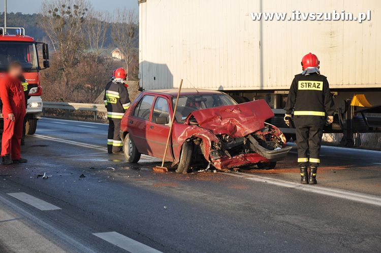 Kolizja drogowa na zjeździe z obwodnicy Szubina.
