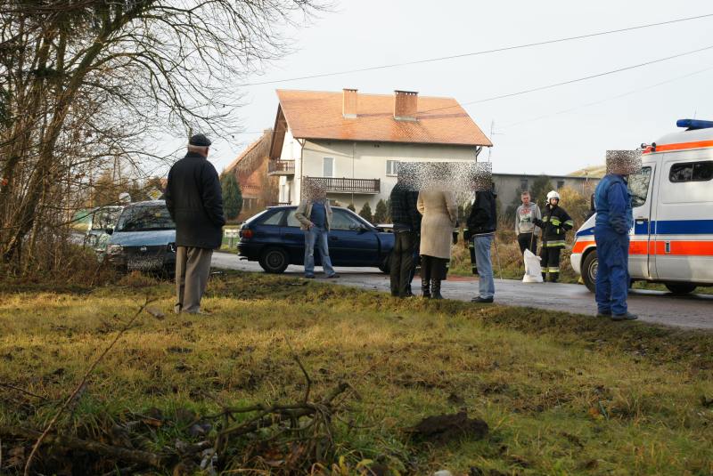 Szklanka na drogach i czołówka w Miastowicach.