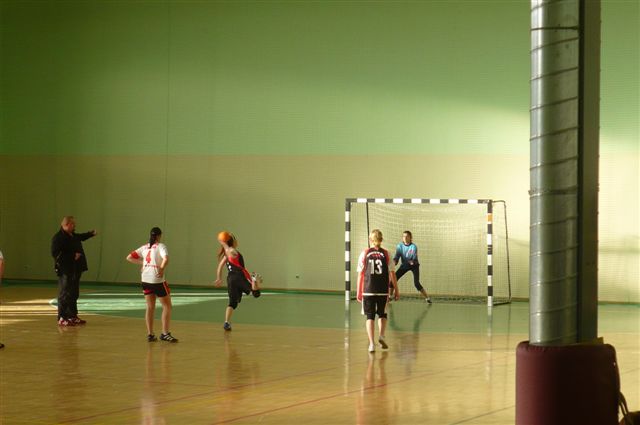 Ćwierćfinał wojewódzki w piłce ręcznej dziewcząt.