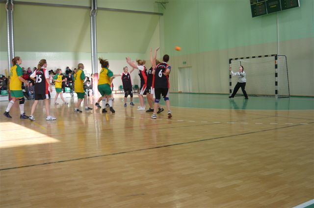 Ćwierćfinał wojewódzki w piłce ręcznej dziewcząt.